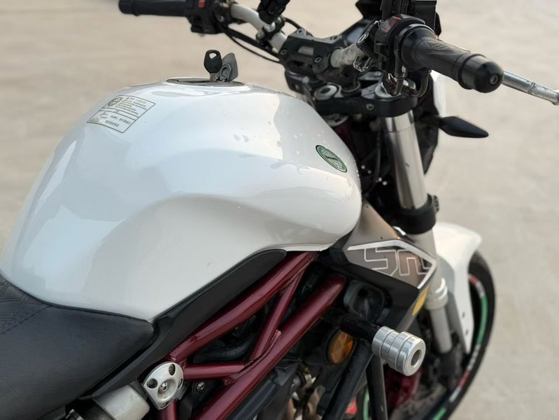 二手贝纳利蓝宝龙BJ300GS