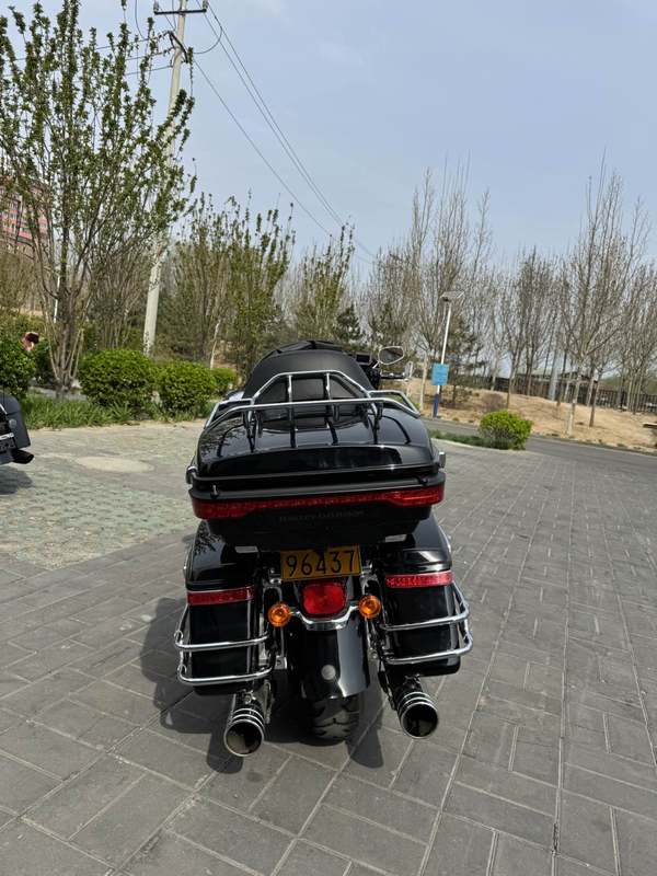 二手哈雷戴维森旗舰滑翔  Limited