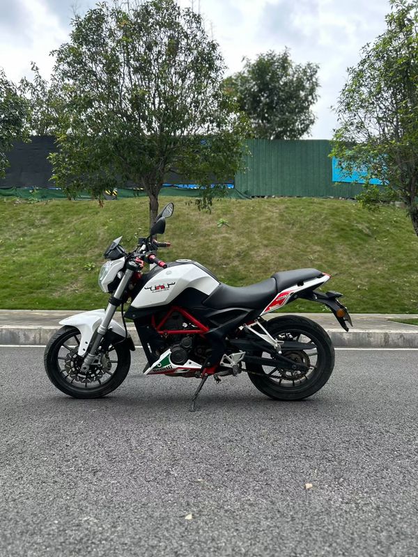 二手贝纳利小黄龙 TNT25