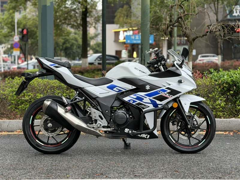 二手豪爵铃木GSX250R
