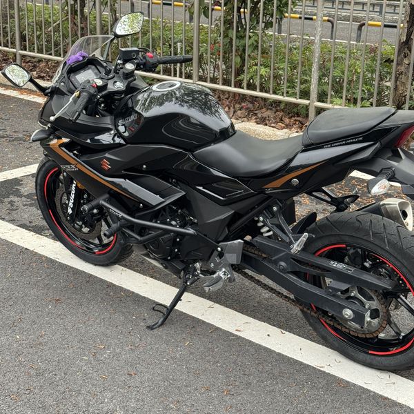 二手豪爵铃木GSX250R