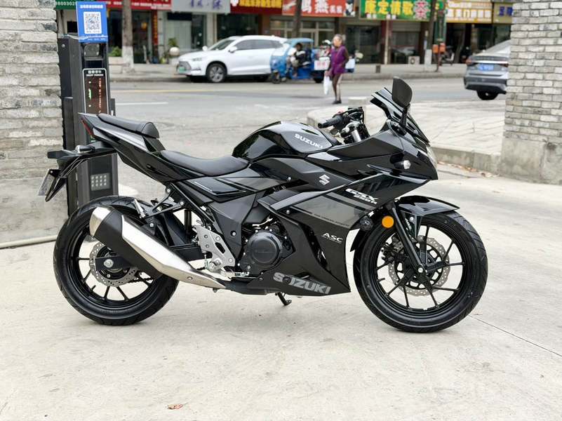 二手豪爵铃木GSX250R