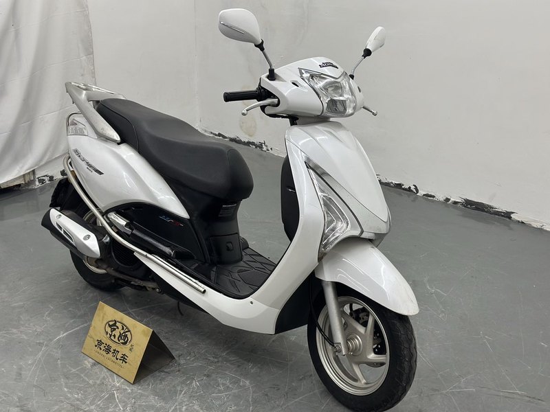 二手五羊本田SCR110 佳御