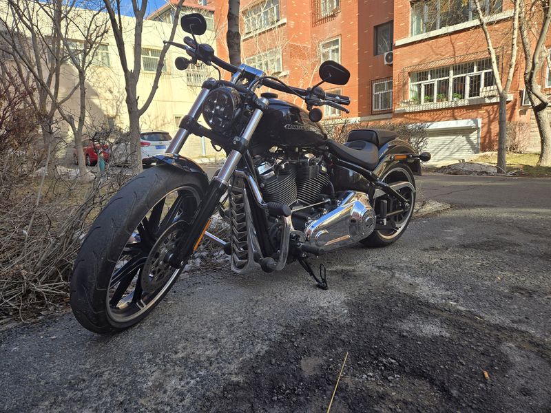 二手哈雷戴维森突破者 Breakout