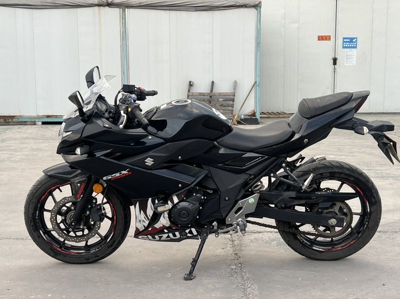 二手豪爵铃木GSX250R