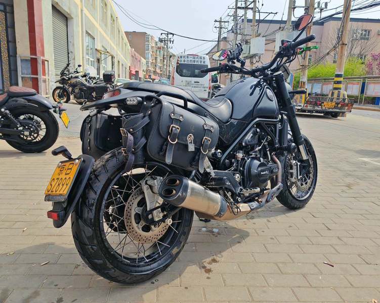 二手贝纳利幼狮 Leoncino 500