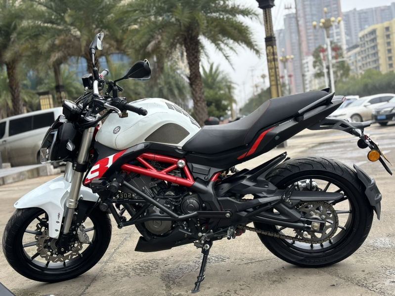 二手贝纳利蓝宝龙 BN302S