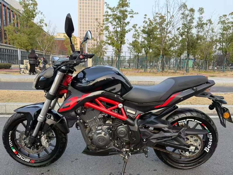 二手贝纳利蓝宝龙 BN302S