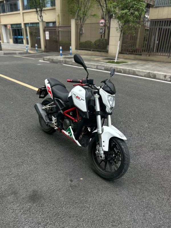 二手贝纳利小黄龙 TNT25