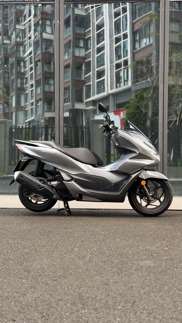 二手五羊本田PCX