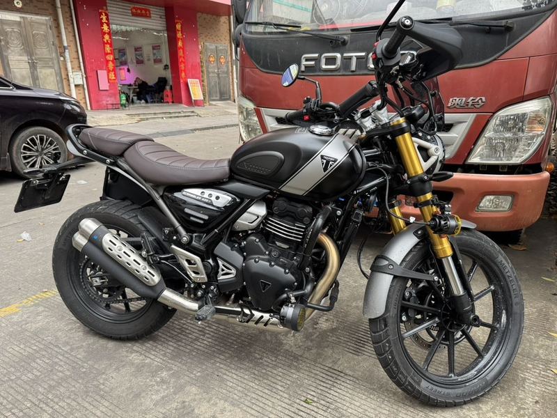 二手凯旋Scrambler 400 X