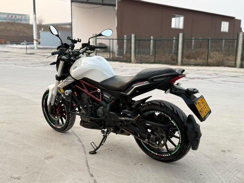 二手贝纳利蓝宝龙BJ300GS