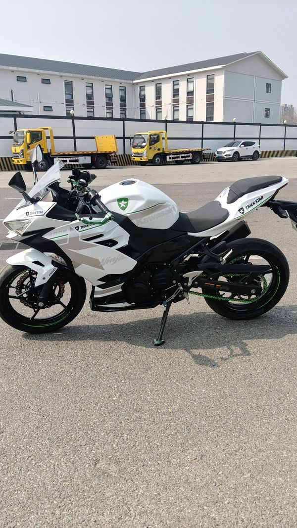 二手川崎Ninja 400