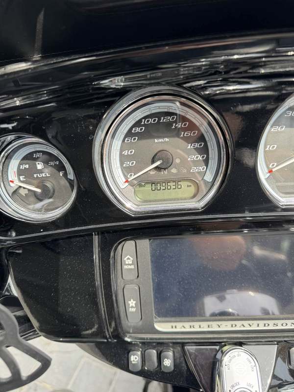 二手哈雷戴维森旗舰滑翔  Limited