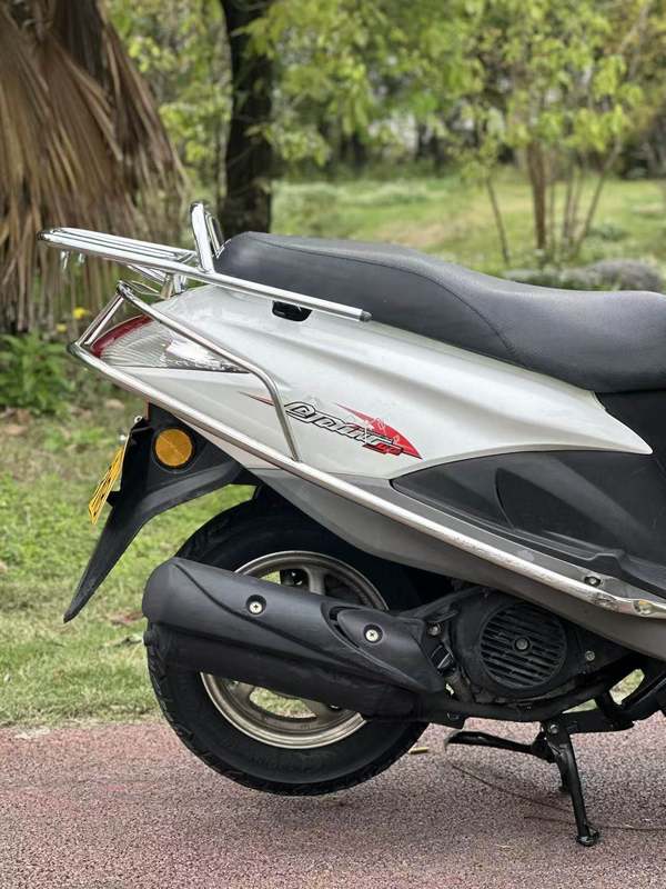 二手五羊本田喜致125