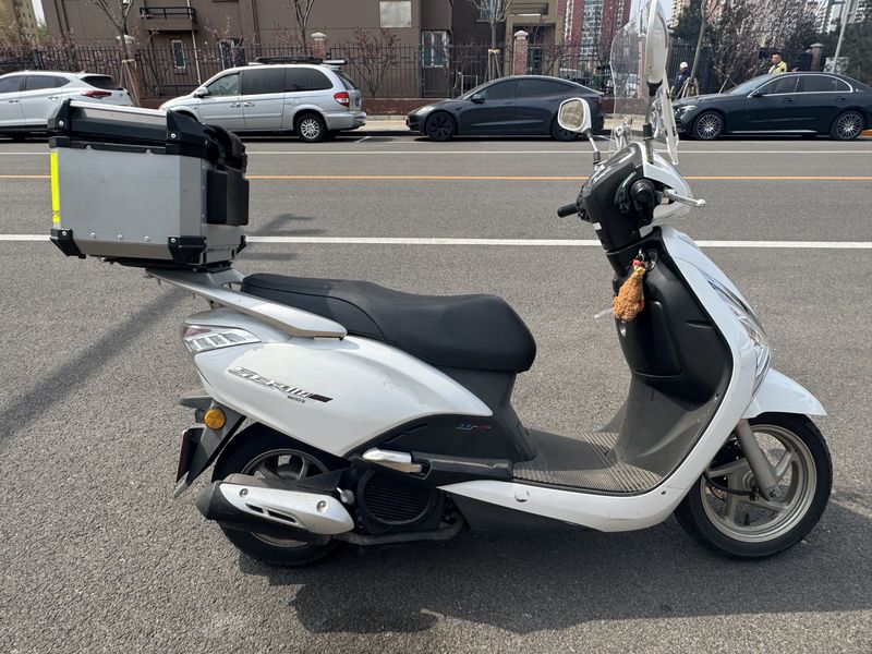 二手五羊本田SCR110 佳御