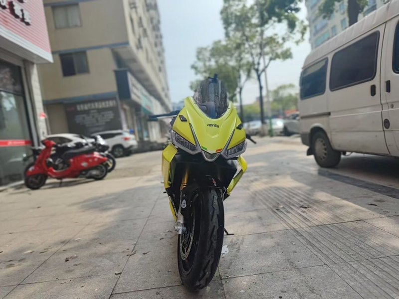 二手阿普利亚RS 660 