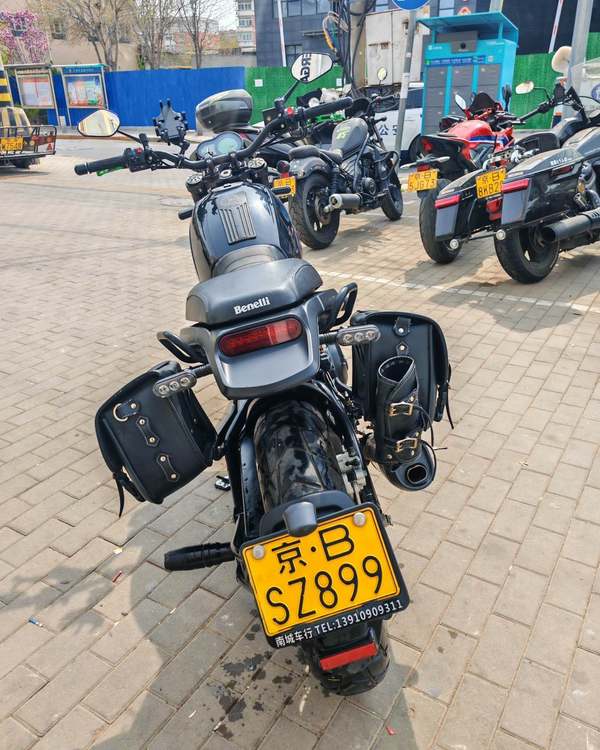 二手贝纳利幼狮 Leoncino 500