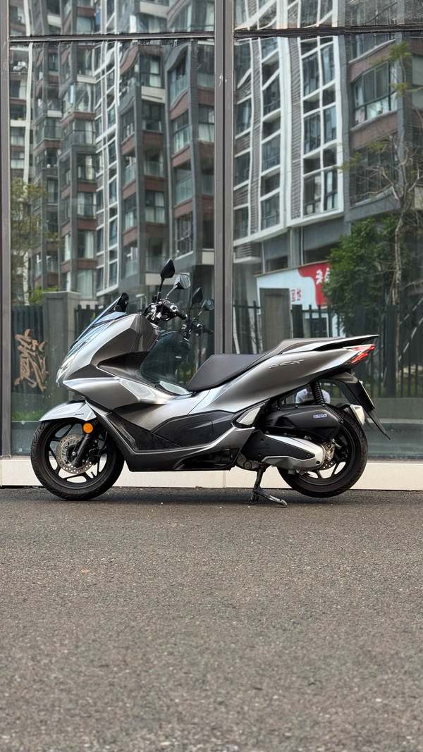 二手五羊本田PCX