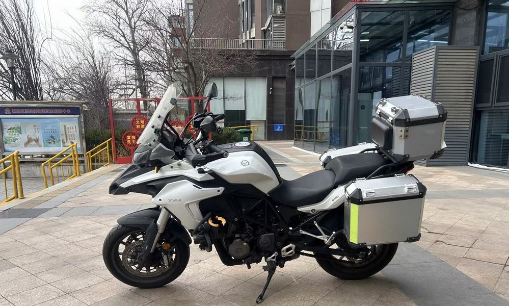 二手贝纳利金鹏 TRK502
