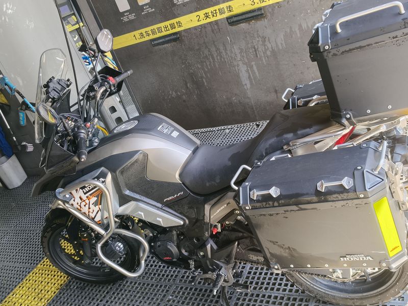 二手五羊本田猛鸷 CB190X