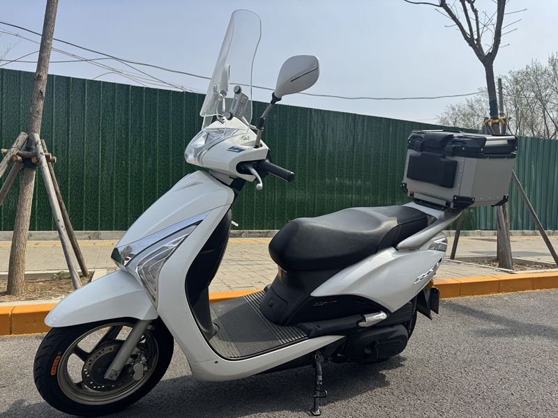 二手五羊本田SCR110 佳御