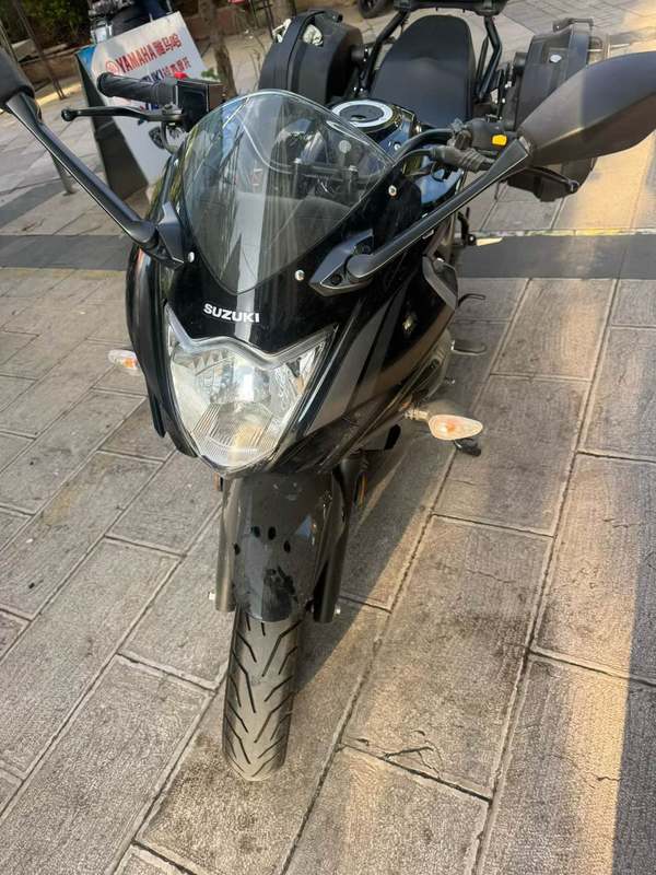 二手济南铃木极客飒 Gixxer 155