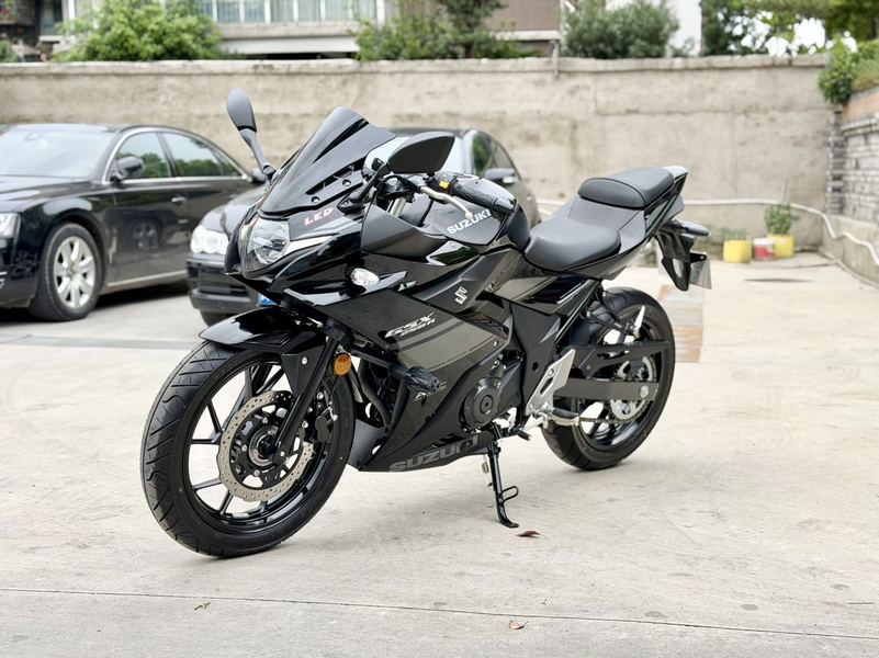 二手豪爵铃木GSX250R