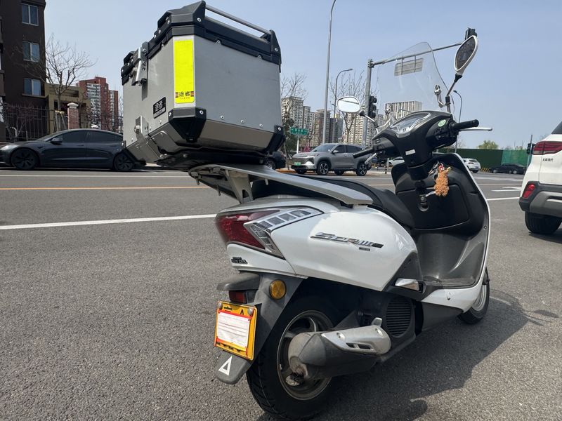 二手五羊本田SCR110 佳御