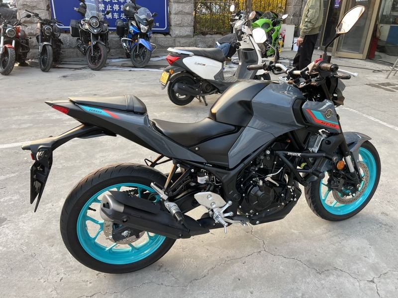 二手雅马哈MT-03