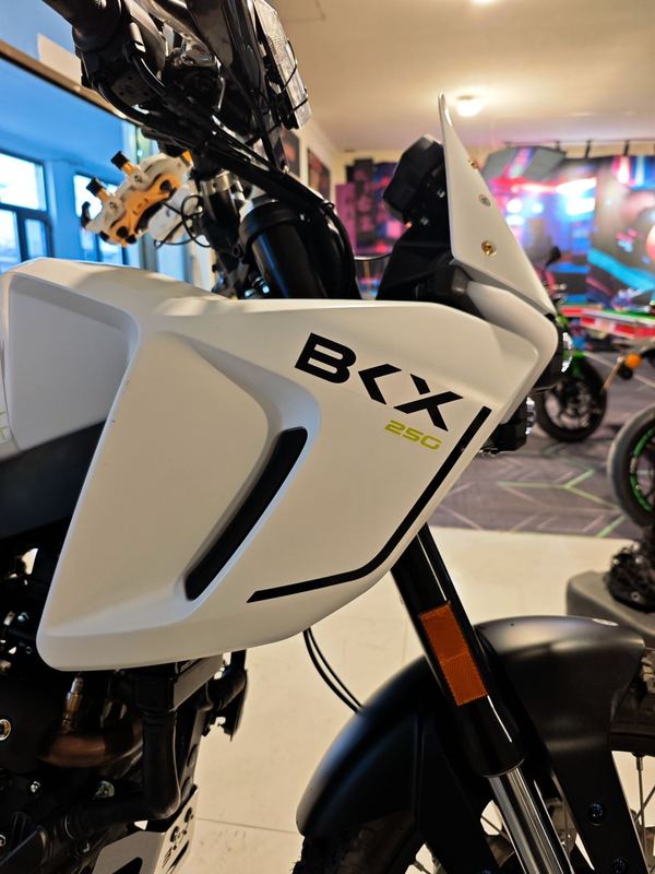 二手贝纳利BKX250