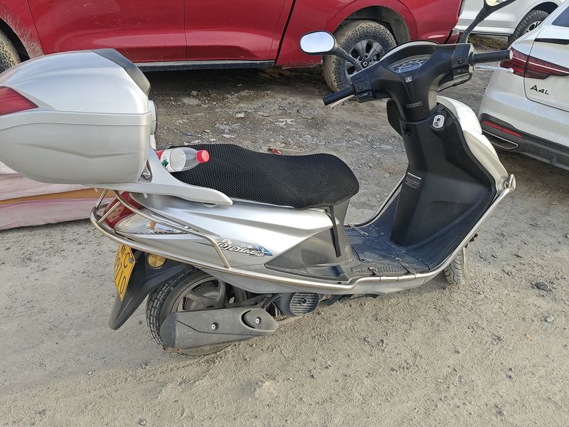 二手五羊本田喜致125