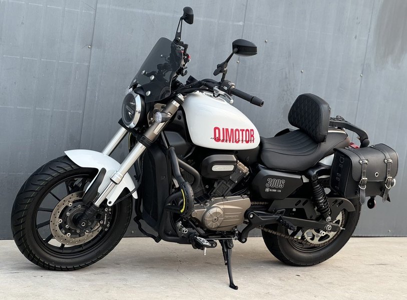 二手QJMOTOR闪300