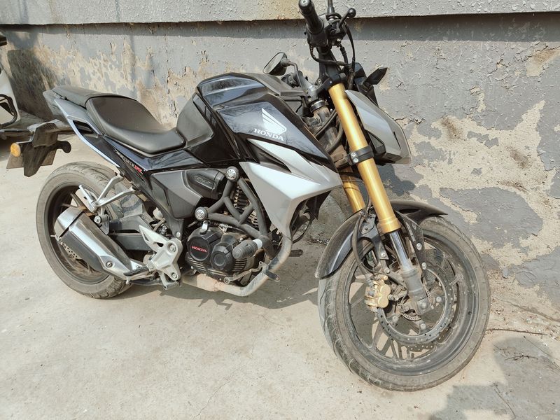 二手五羊本田CB190R 暴锋眼