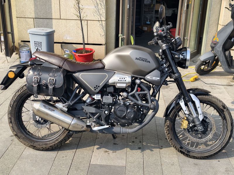 二手五羊本田鸷道 CB190SS