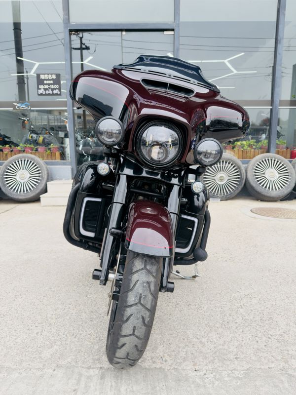 二手哈雷戴维森大道滑翔 Street Glide