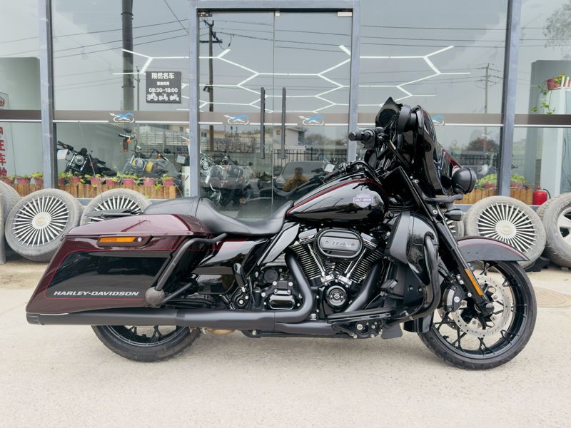 二手哈雷戴维森大道滑翔 Street Glide