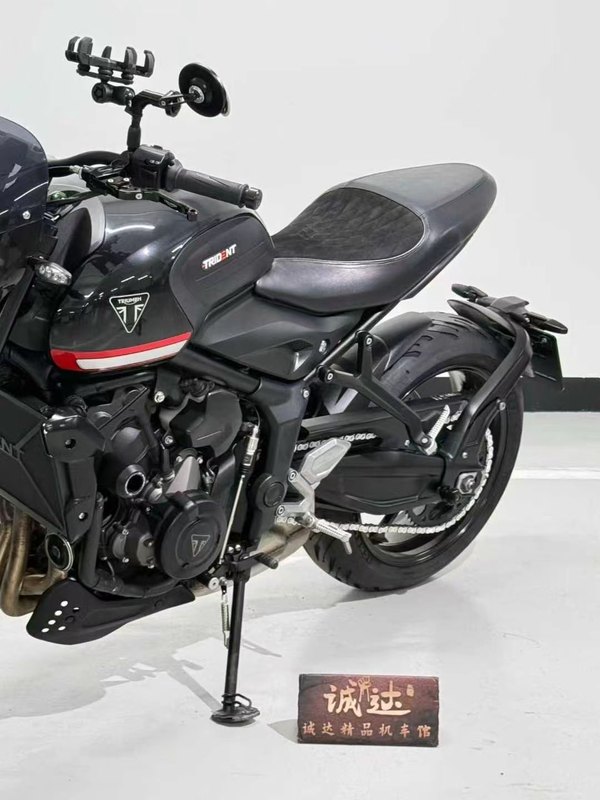 二手凯旋Trident 660