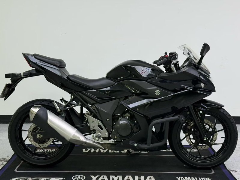 二手豪爵铃木GSX250R