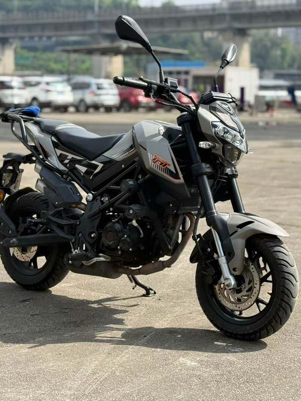 二手贝纳利小暴龙TNT125