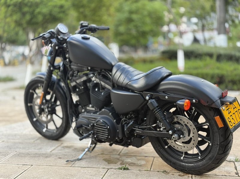 二手哈雷戴维森Iron883 硬汉