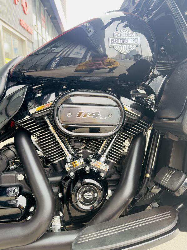 二手哈雷戴维森大道滑翔 Street Glide