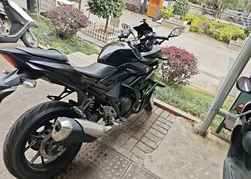 二手豪爵铃木GSX250R