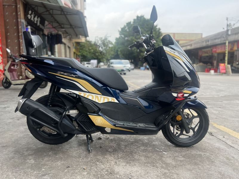 二手五羊本田PCX