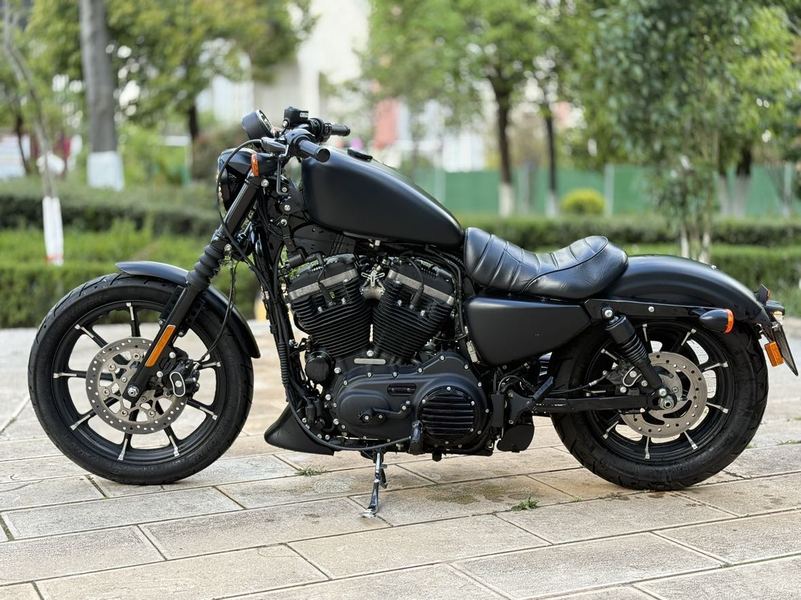 二手哈雷戴维森Iron883 硬汉