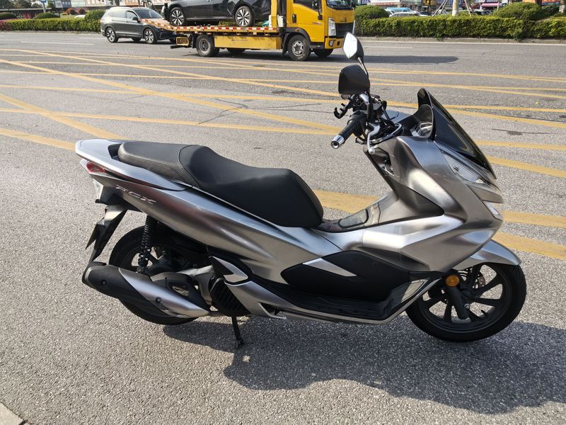 二手五羊本田PCX