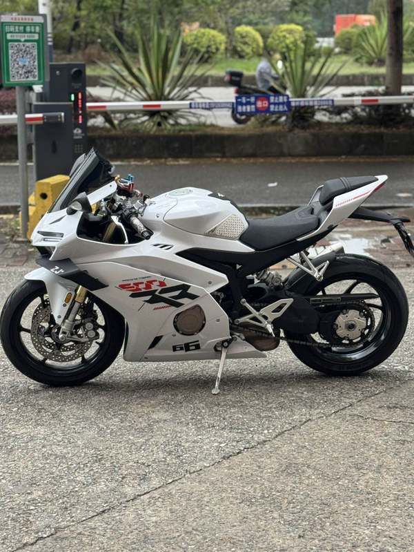 二手张雪机车500RR