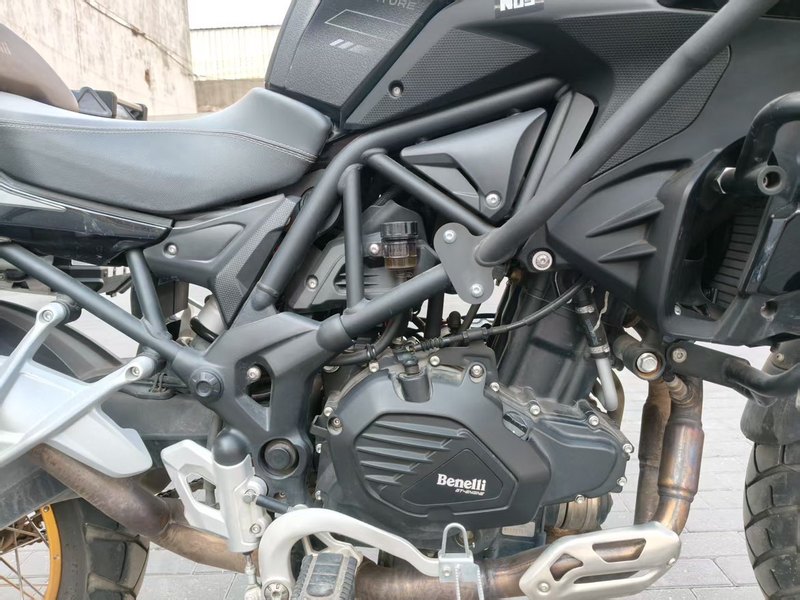 二手贝纳利TRK552