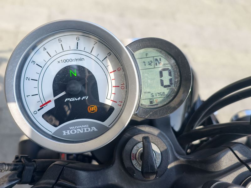 二手五羊本田鸷道 CB190SS