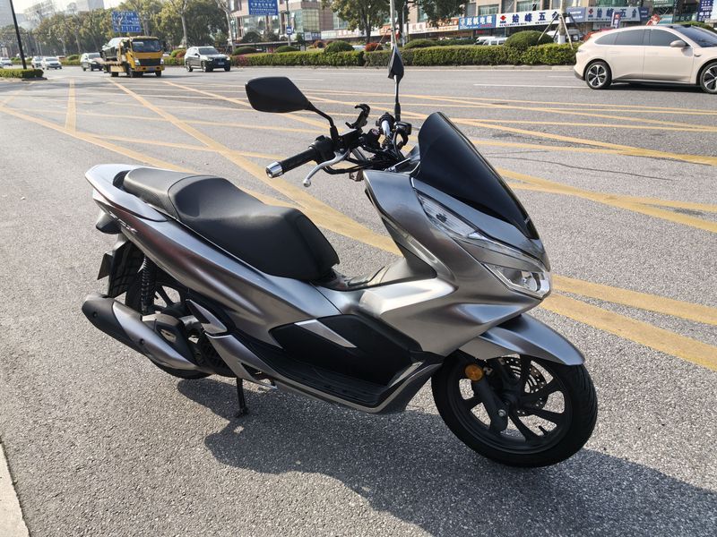 二手五羊本田PCX